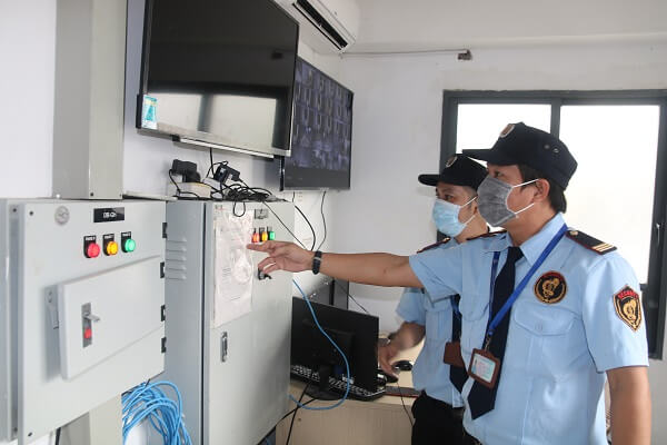 Giámsát các tầng của tòa nhà bằng hệ thống camera an ninh